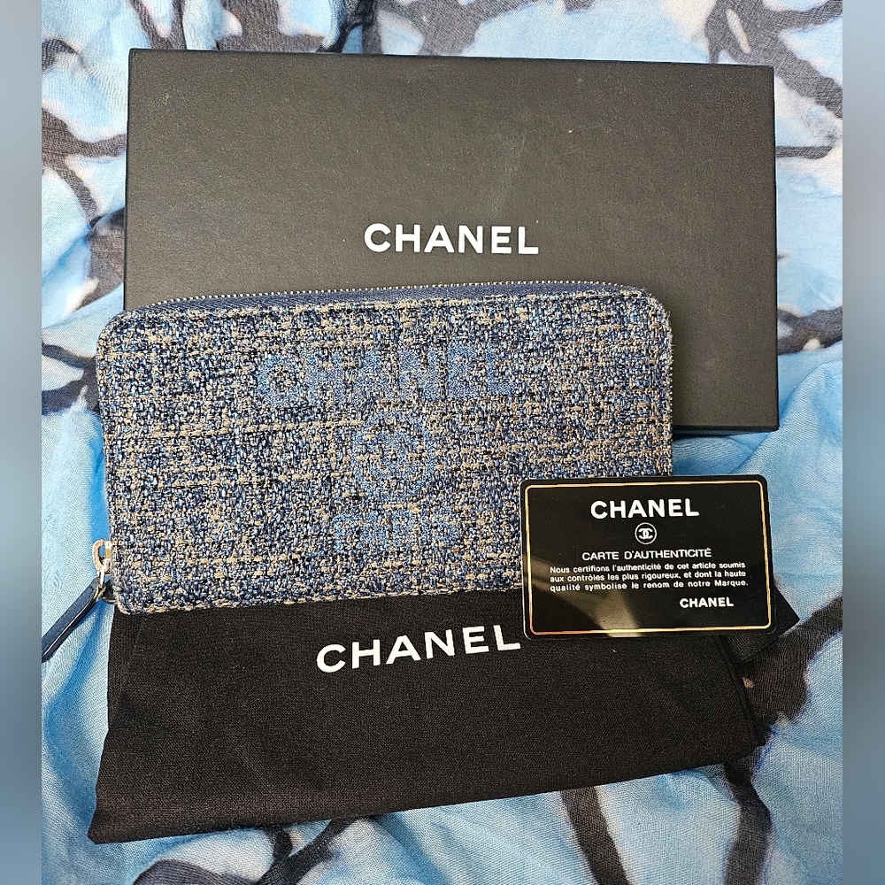 EUC Chanel Deauville Tweed Continental Long Wallet